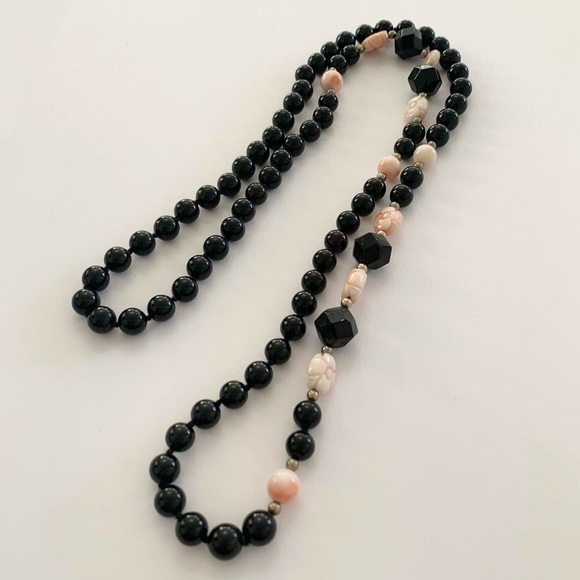 Vintage Onyx & Coral Beaded Necklace - Picture 2 of 6